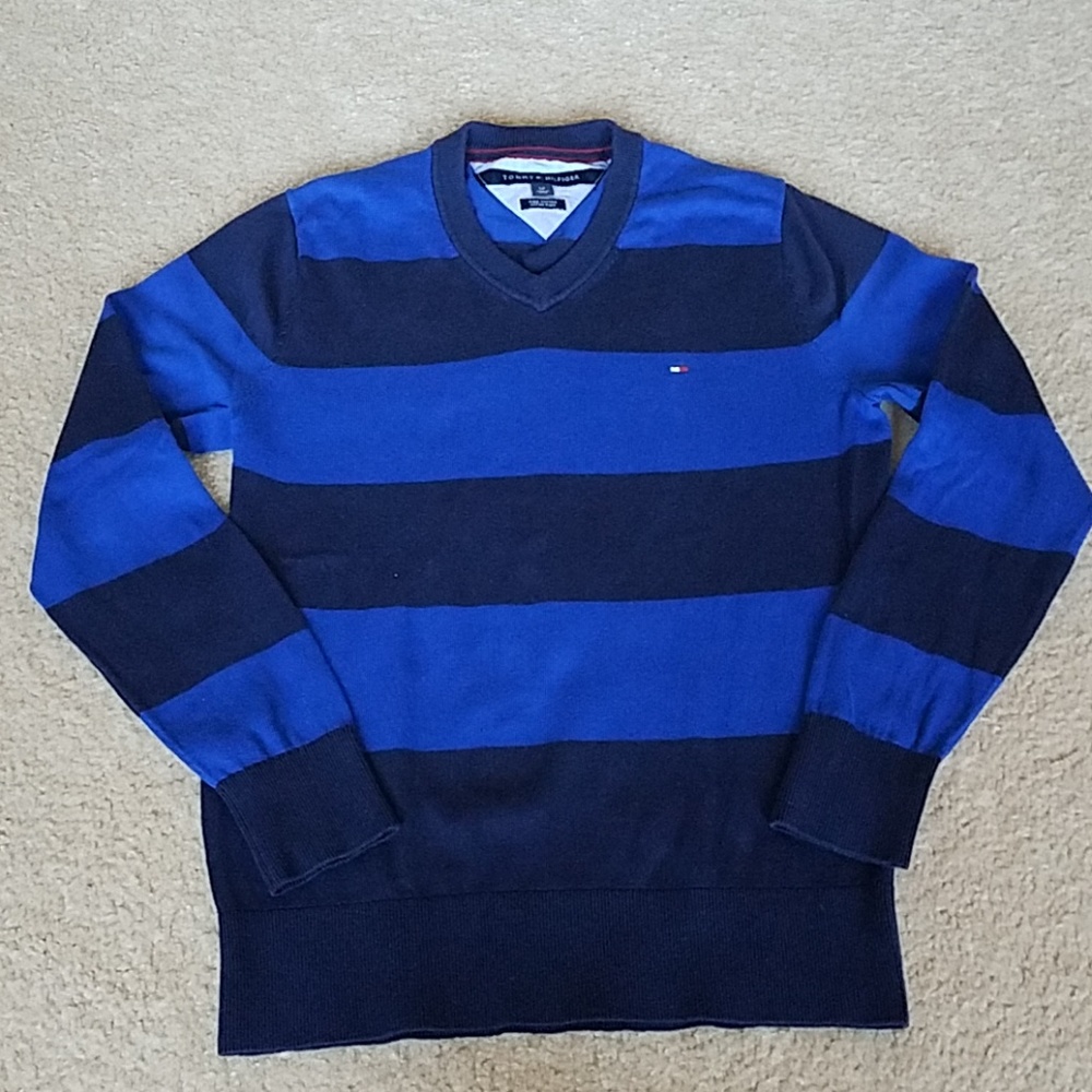 🎉Host Pick🎉 Tommy Hilfiger Men stripped sweater